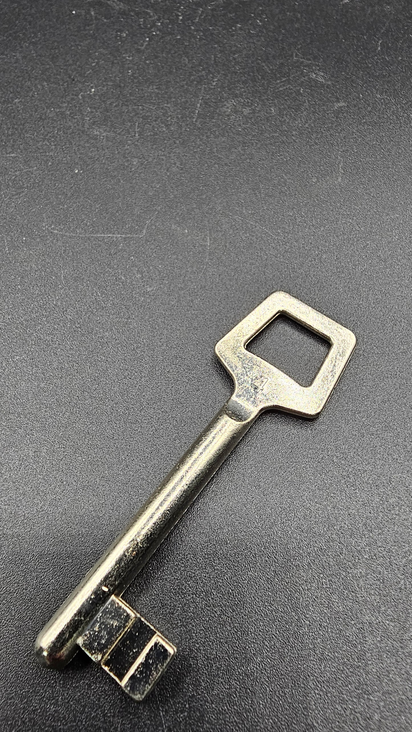 Cles JML . 04 . 03